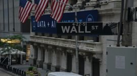 Ilustrasi wall street (Photo by Robb Miller on Unsplash)