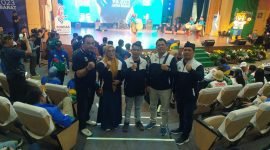 Sesi Foto Bersama perwakilan Banten saat penutupan FORNAS ke VII  di Bandung
